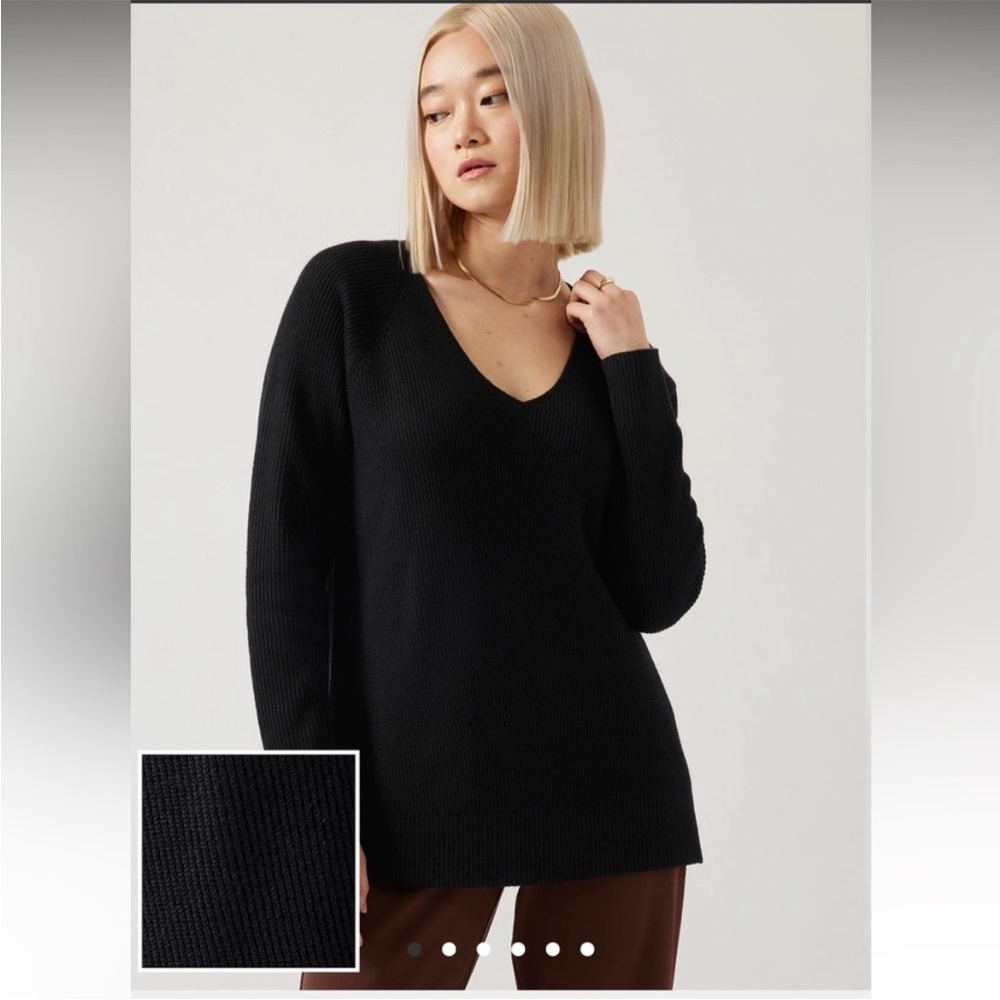 Athleta Hanover merino wool v neck sweater